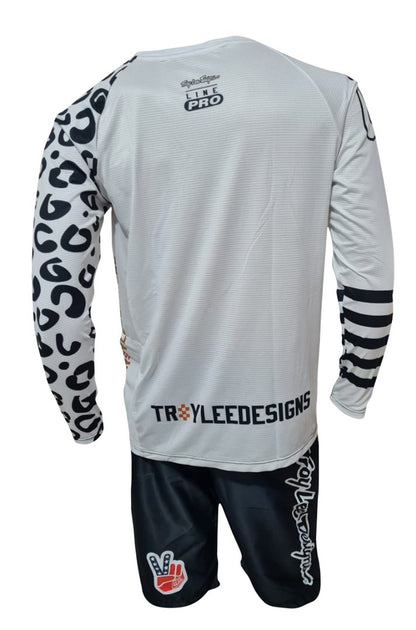 CONJUNTO TROY LEE WITH PRO